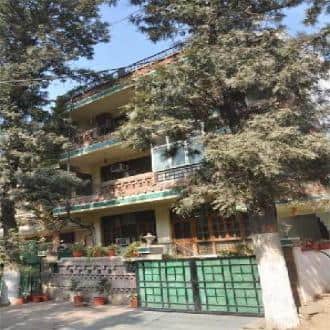 Stay Near Delhi Airport, Gurgaon 3